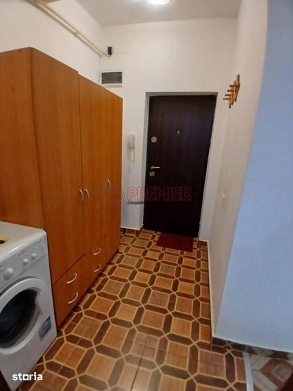 Apartament cu 2 camere în Apărătorii Patriei