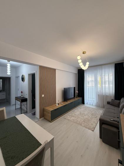 Apartament cu 2 camere decomandat în Militari