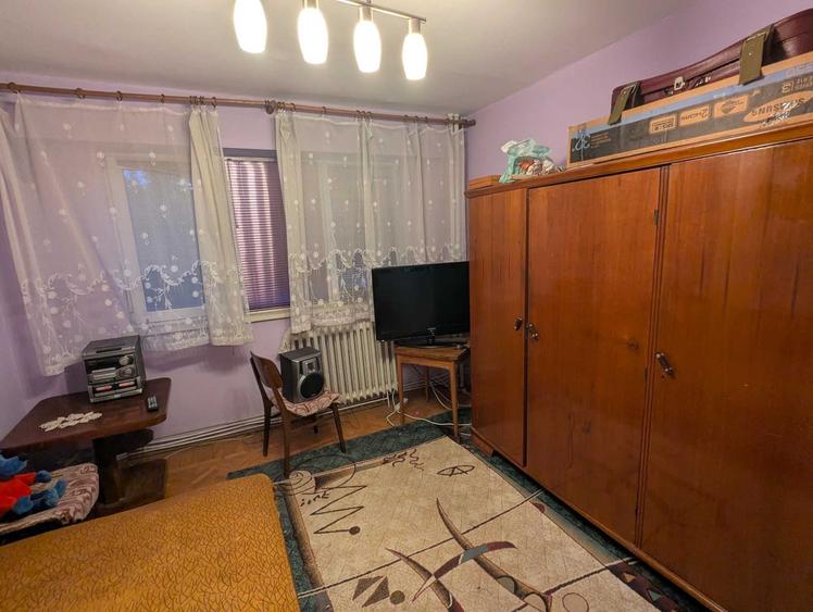 Apartament cu 3 camere decomandat în Nicolae Bălcescu