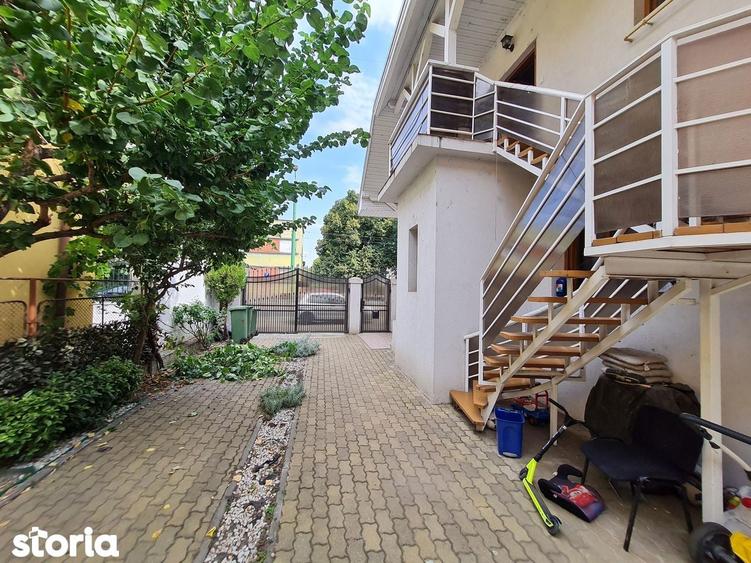 Apartament cu 3 camere în Romanilor