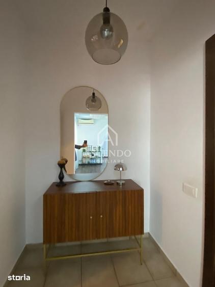 Apartament cu 4 camere în Aviatorilor