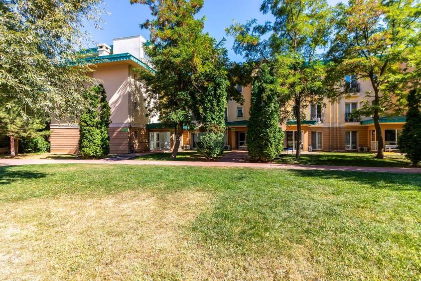Apartament cu 3 camere semidecomandat, mobilat în Ștefăneștii de Jos