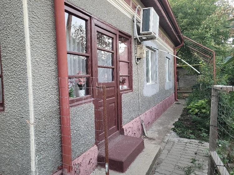 Casă cu 6 camere cu Teren 950 Mp în Glodeanu-Siliștea