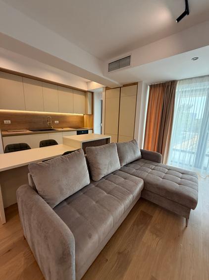 Apartament cu 3 camere decomandat în Băneasa