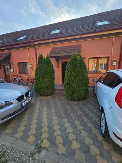 Casă cu Teren 240 Mp în Central