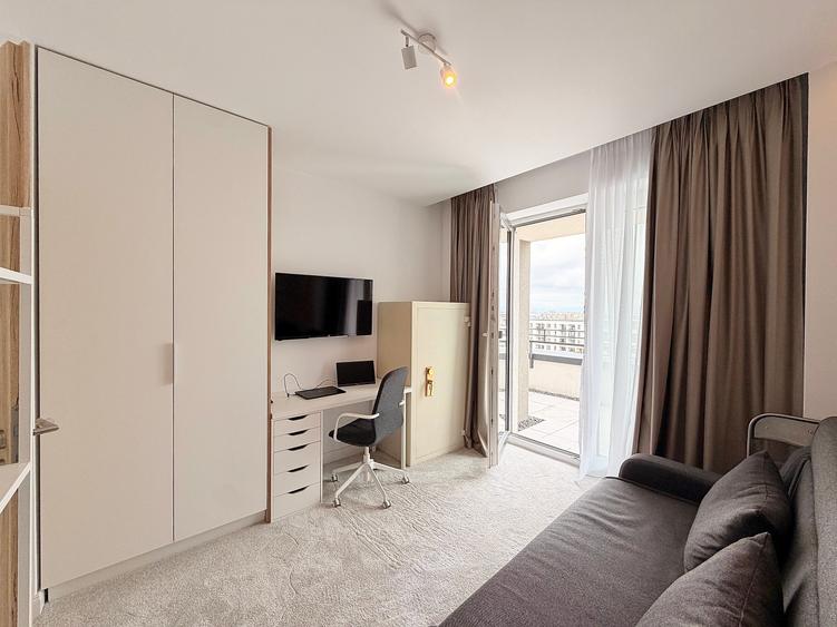 Apartament cu 4 camere în Tractorul