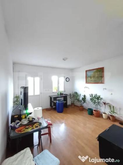 Casă cu 2 camere cu Teren 3289 Mp în Luna