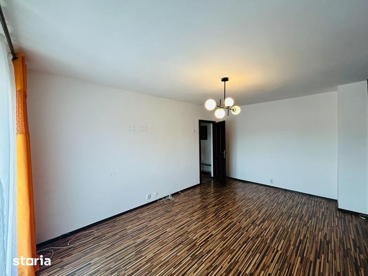 Apartament cu 3 camere decomandat în Lazaret