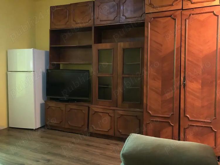 Garsonieră decomandată în Traian