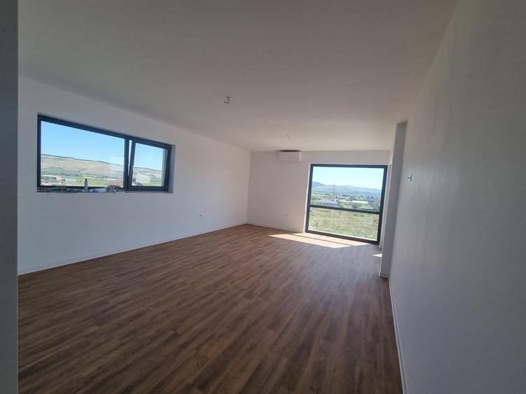 Casă individuală cu 3 camere cu Teren 450 Mp în Micești
