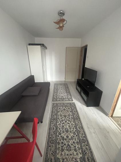 Garsonieră decomandată, mobilată în Drumul Taberei