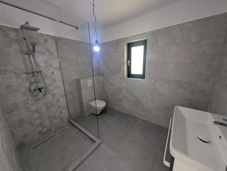 Casă individuală cu 4 camere cu Teren 486 Mp în Nord
