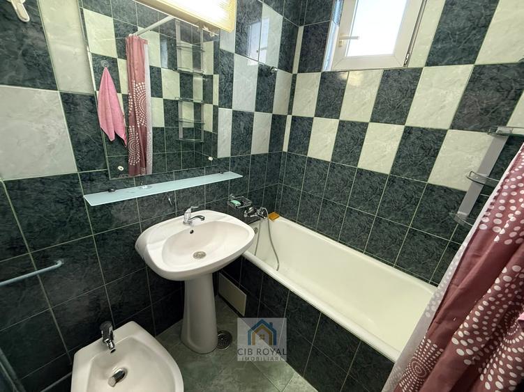 Apartament cu 3 camere semidecomandat, mobilat în Militari