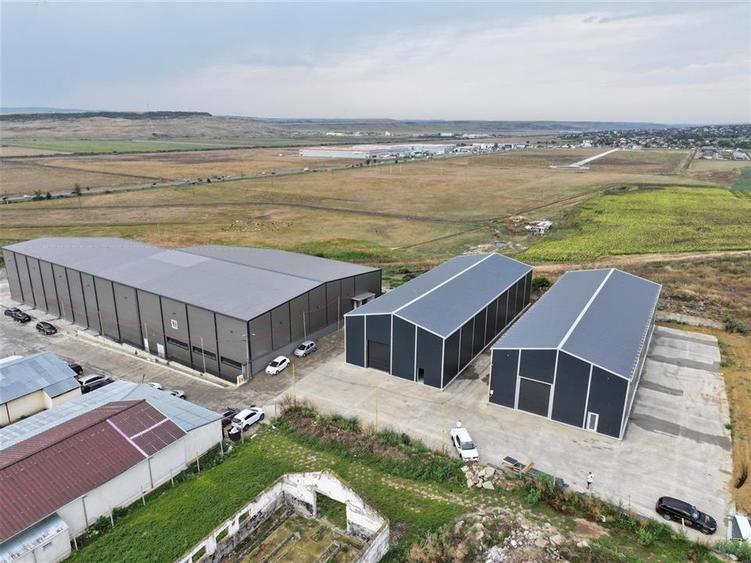 Spațiu industrial, de 585 mp, în Lețcani