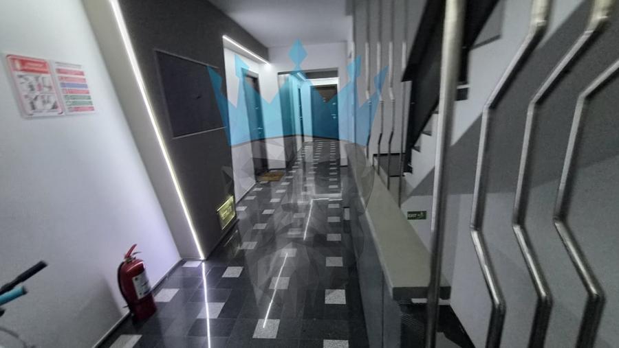 Apartament cu 2 camere decomandat, mobilat în P-ța Victoriei