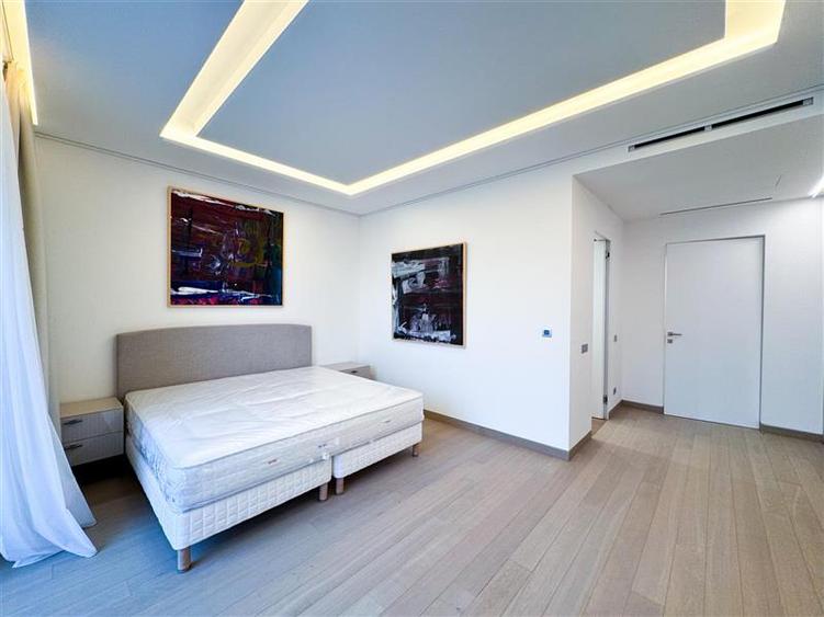 Apartament cu 4 camere decomandat, mobilat în Kiseleff