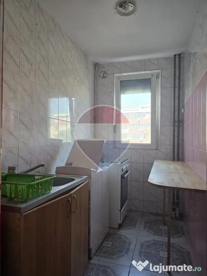 Apartament cu 2 camere semidecomandat în Progresul
