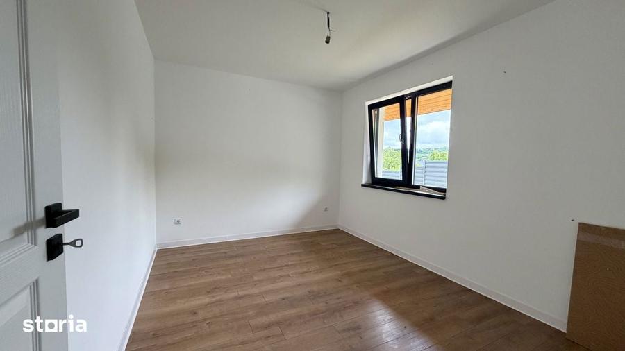 Casă cu 4 camere cu Teren 540 Mp în Ciurea