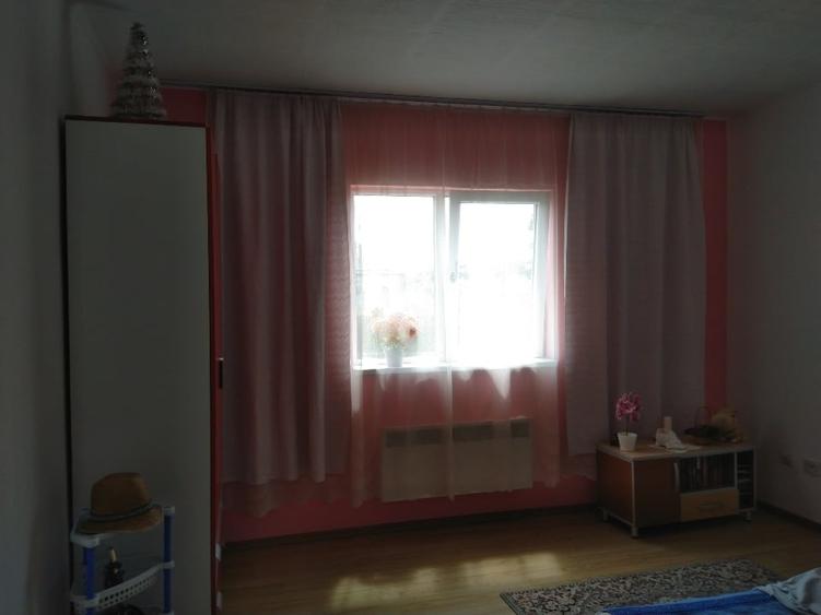 Casă individuală cu 4 camere cu Teren 1000 Mp în Croitori