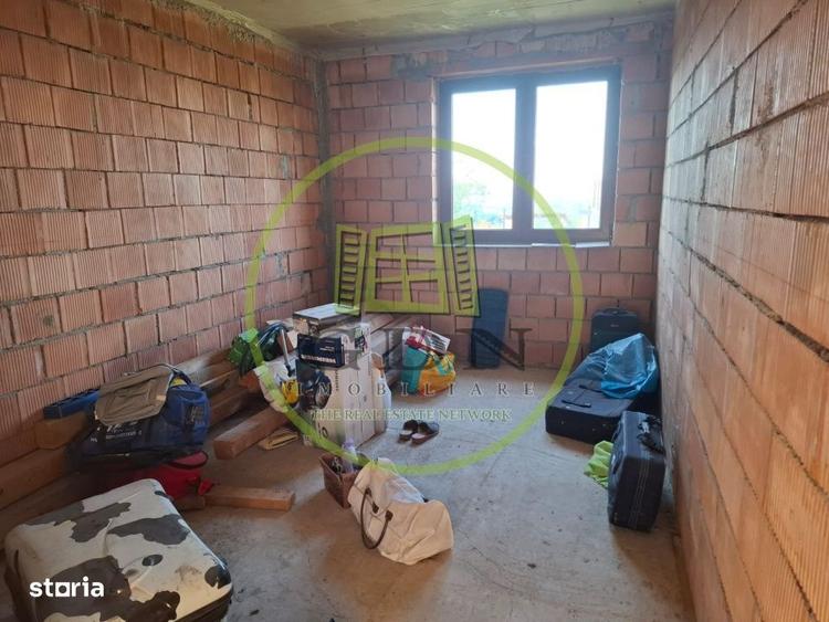 Casă cu 4 camere în Arpașu de Jos