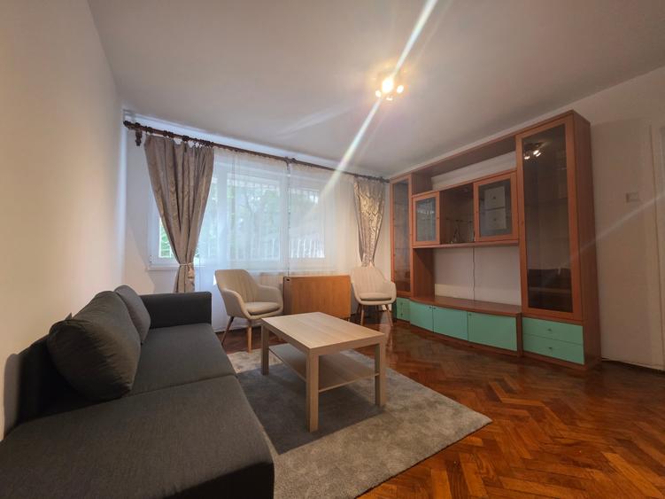 Apartament cu 2 camere semidecomandat în P-ța Amzei