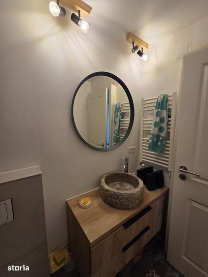 Apartament cu 2 camere decomandat în Vitan