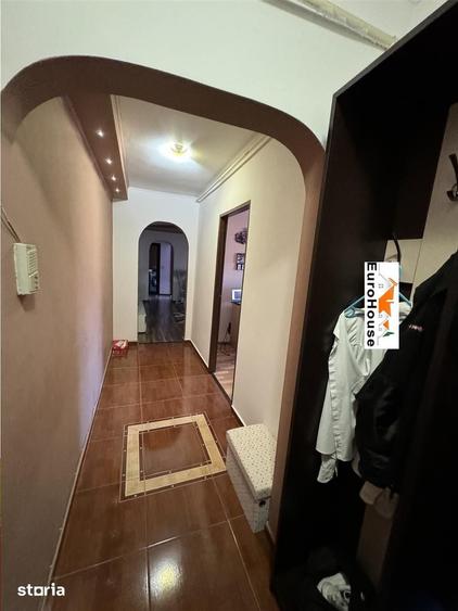 Apartament cu 2 camere în Cetate