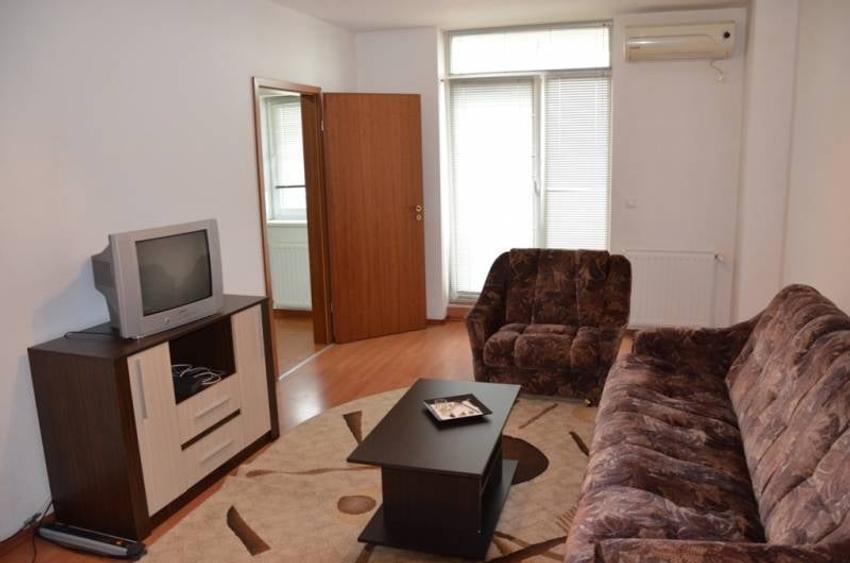 Aradului- Banu Construct 2 camere 400 euro - 3