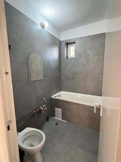 Apartament cu 3 camere semidecomandat în Ultracentral