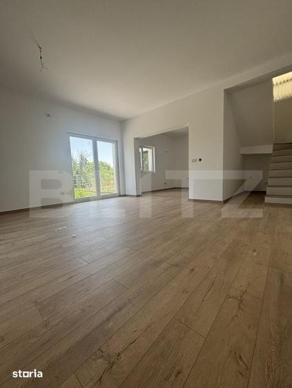 Casă cu 4 camere cu Teren 300 Mp în Ghiroda