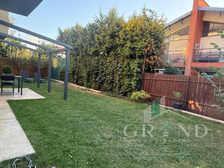 Apartament cu 3 camere semidecomandat, mobilat în Bună Ziua
