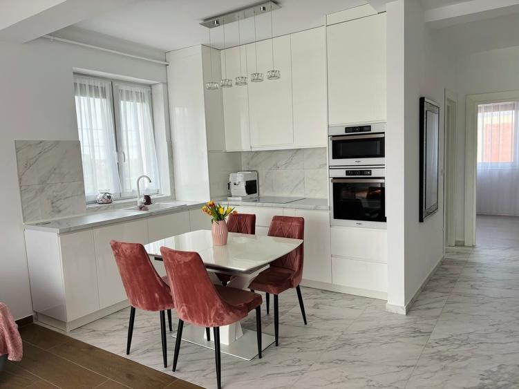Apartament cu 2 camere semidecomandat în Giroc