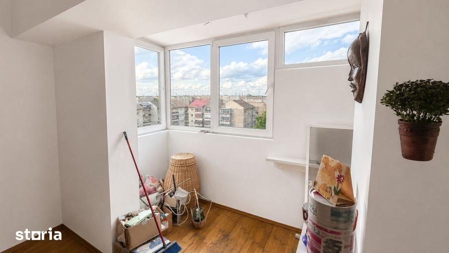 Apartament cu 4 camere decomandat în Lunei
