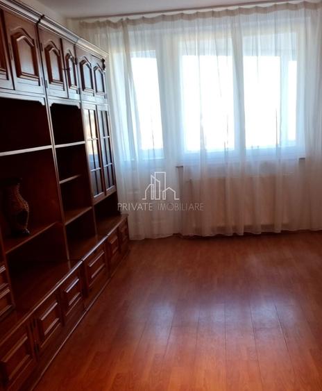 Apartament cu 2 camere semidecomandat în Ultracentral