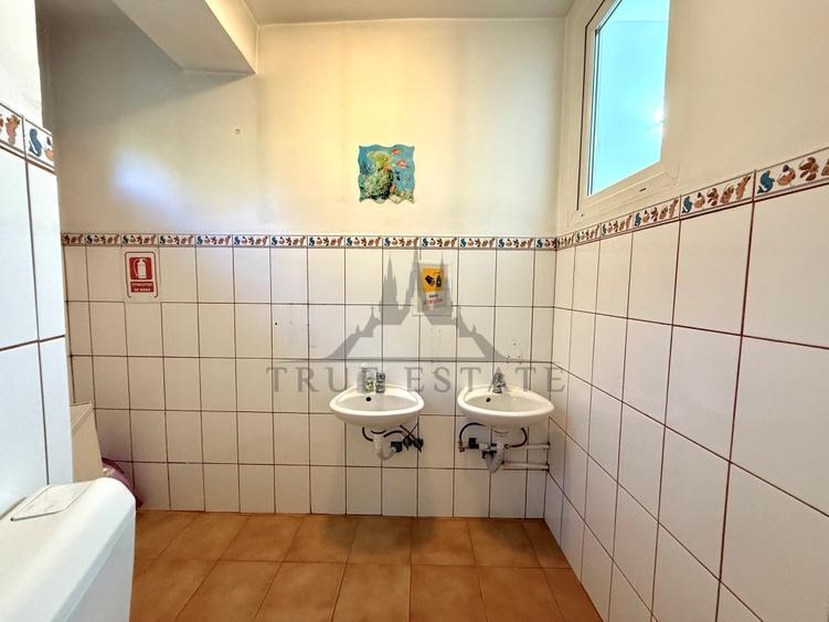 Casă individuală cu 8 camere cu Canalizare în Brâncoveanu