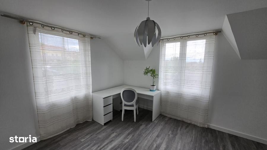 Casă cu 6 camere cu Teren 157 Mp în Dâmbul Rotund