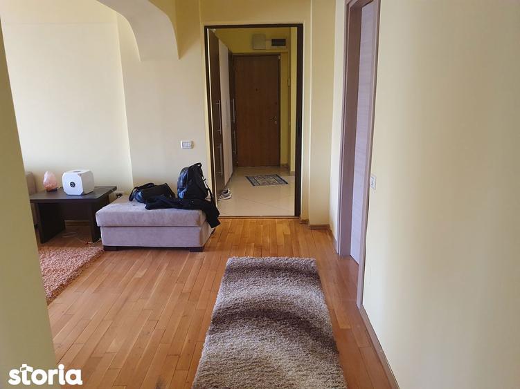 Apartament cu 4 camere semidecomandat, mobilat în Tudor Vladimirescu
