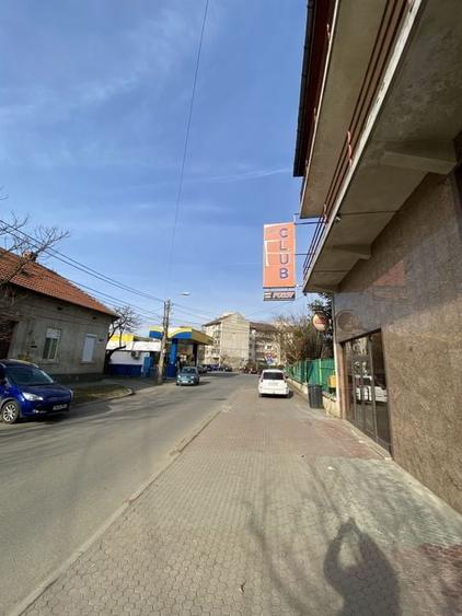 Spațiu comercial, de 400 mp, în Lunei