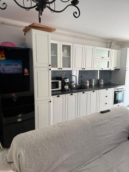 Apartament cu 3 camere, mobilat în Lazaret