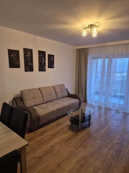 Apartament cu 2 camere decomandat în Aeroport