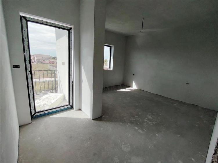 Duplex cu 5 camere cu Teren 365 Mp în Moșnița Veche