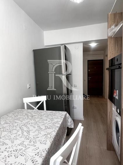 Apartament cu 2 camere decomandat, mobilat în Central