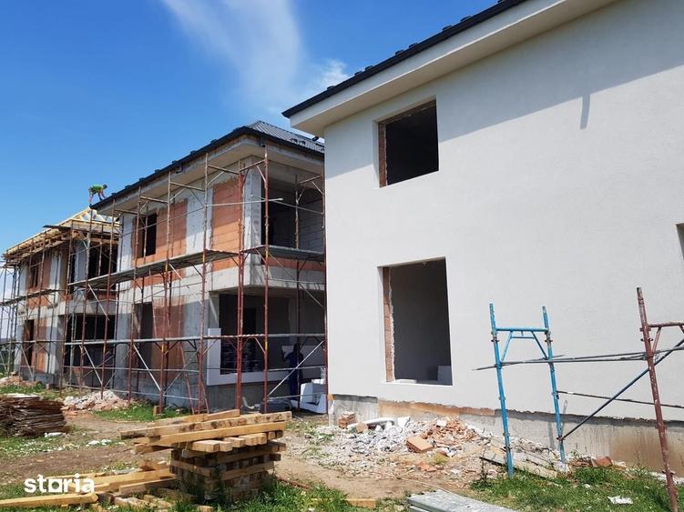 Casa individuala cu 4 camere si mansarda. Comision 0 - 4
