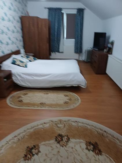 Casă individuală cu 5 camere cu Garaj în Ivănești