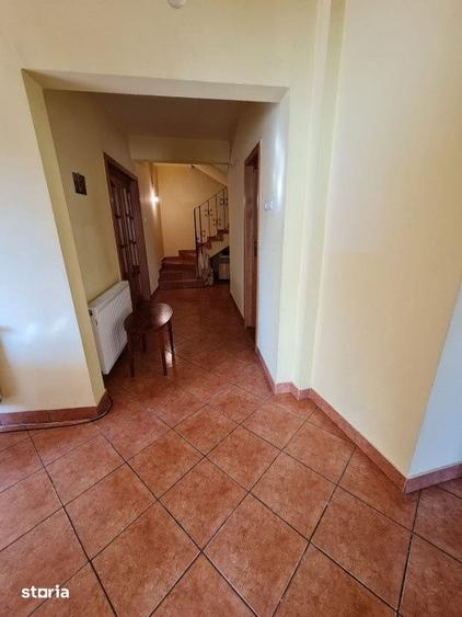Casă cu 3 camere cu Teren 120 Mp în Școlilor