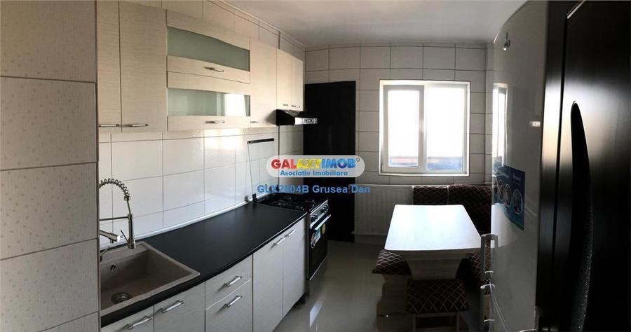 Apartament cu 4 camere decomandat, mobilat în Tineretului