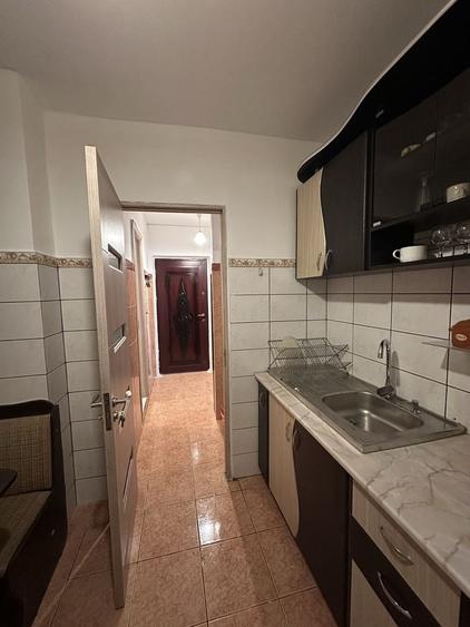 Garsonieră decomandată în Vitan