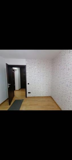 Apartament cu 3 camere decomandat în Exterior Vest