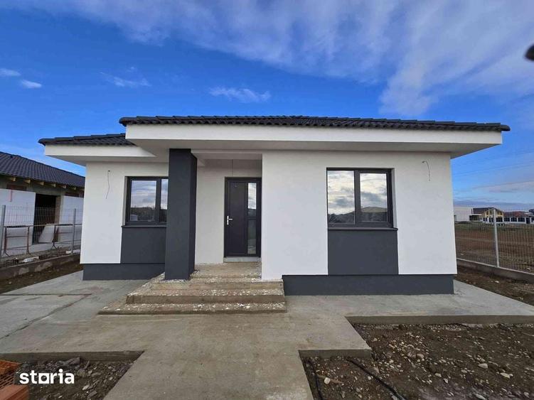 Casă cu 4 camere cu Teren 400 Mp în Central