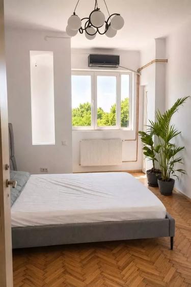 Apartament cu 3 camere decomandat în Cișmigiu